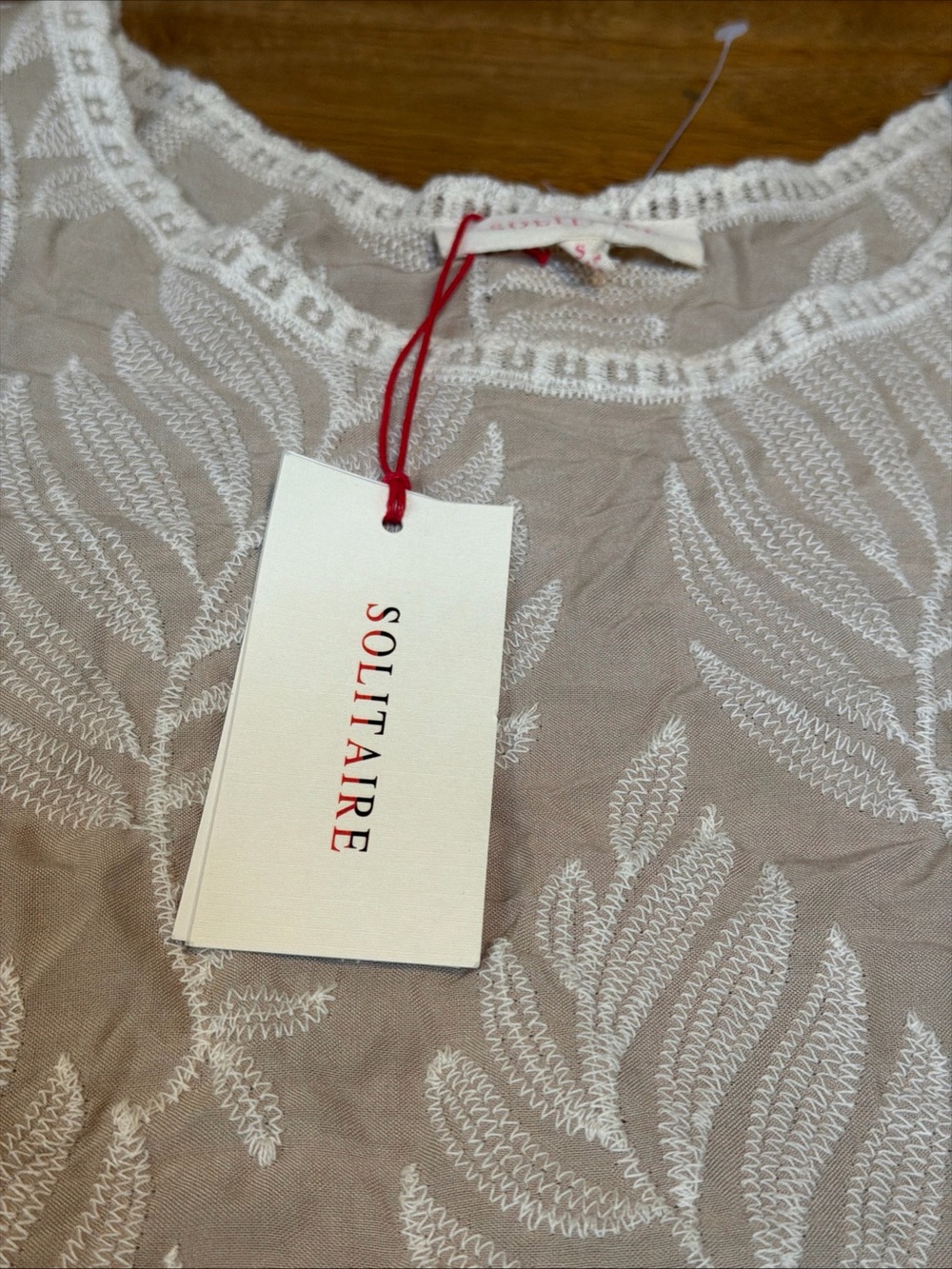 NEW Solitaire Embroidered Leaf Blouse – Beige Boho Puff Sleeve Top Women's Small - Picture 3 of 7